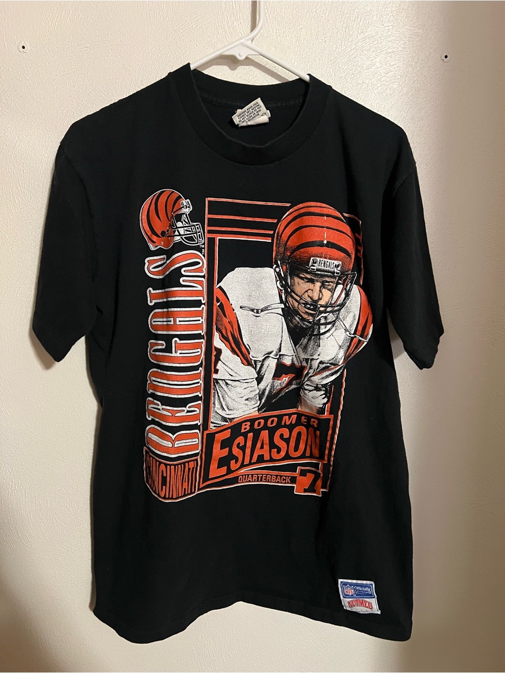 NUTMEG MILLS Vintage 90s Cincinnati Bengals Boomer Esiason T Shirt Black Men's L